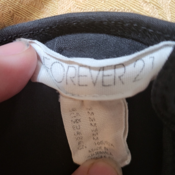 Forever 21 - 2 soft crop spaghetti strap tops women's M #1565 - Picture 3 of 3